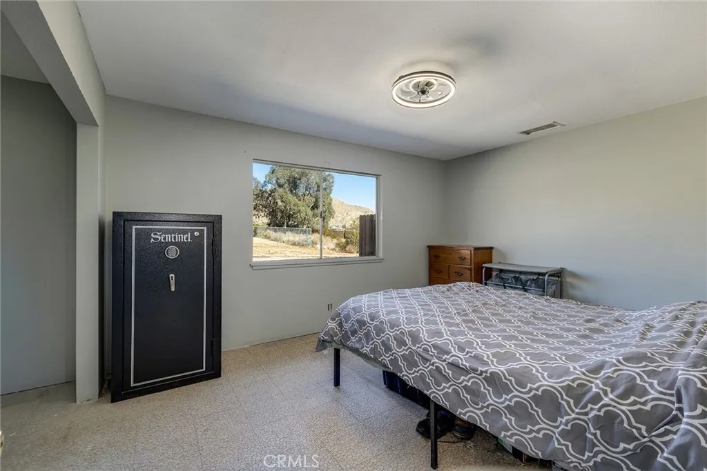 49437 Pioneer, Morongo Valley, California 92256 home-pic-19