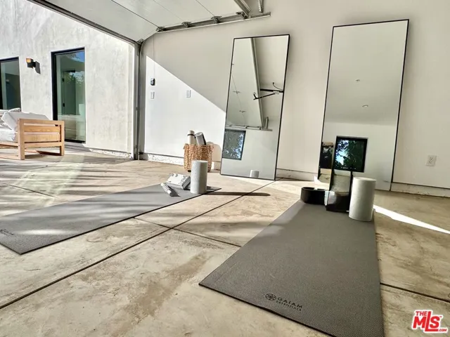 4040 Cartwright Avenue, Studio City, California 91604