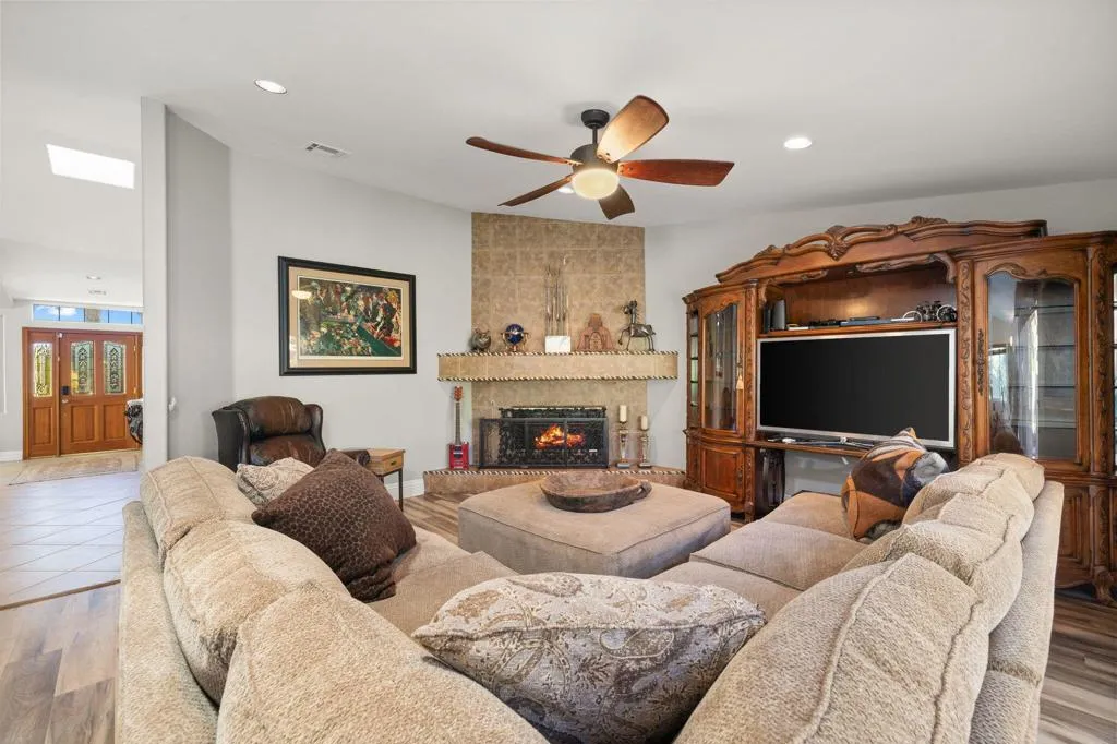 51425 Calle Quito, La Quinta, California 92253 home-pic-10