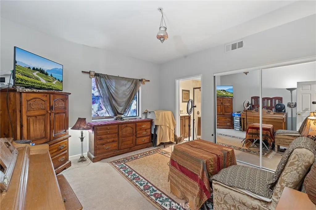861 S Windsor Boulevard 105, Los Angeles, California 90005 home-pic-13