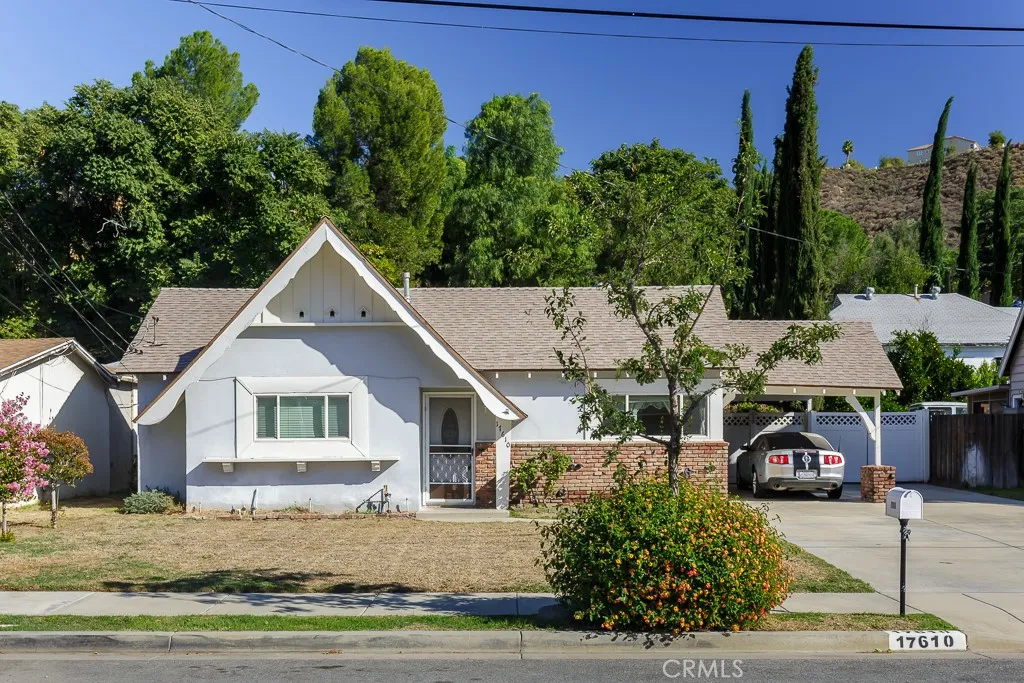 17610 Scherzinger Lane, Canyon Country, California 91387 home-pic-1