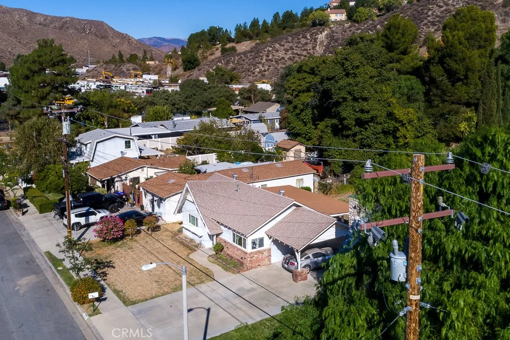 17610 Scherzinger Lane, Canyon Country, California 91387 home-pic-4