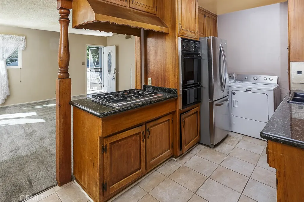 17610 Scherzinger Lane, Canyon Country, California 91387 home-pic-8