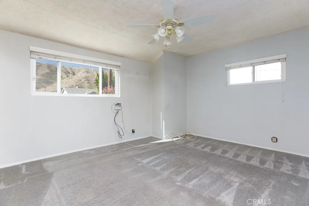 17610 Scherzinger Lane, Canyon Country, California 91387 home-pic-14