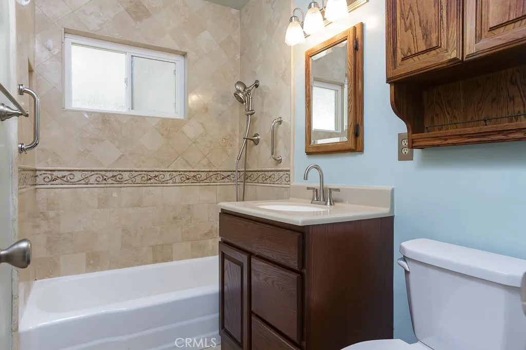 17610 Scherzinger Lane, Canyon Country, California 91387 home-pic-12