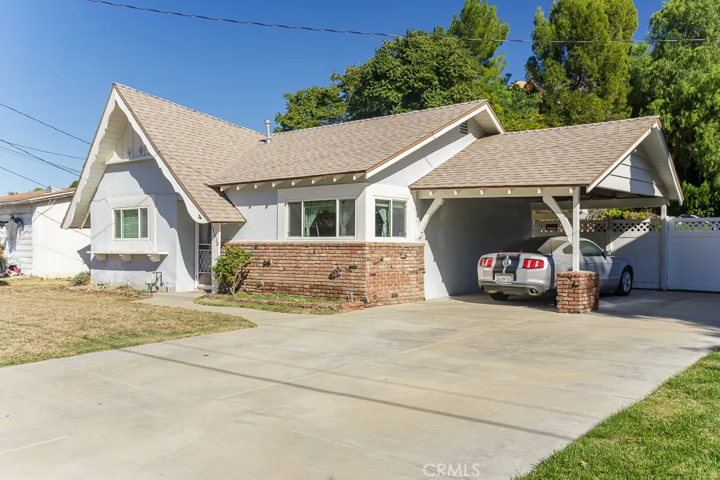 17610 Scherzinger Lane, Canyon Country, California 91387 home-pic-3