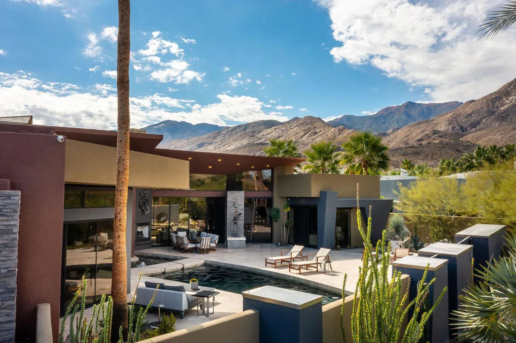 335 Patel Place, Palm Springs, California 92264 home-pic-1