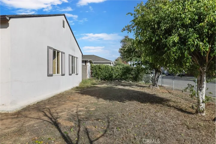 2060 State Avenue, Costa Mesa, California 92627