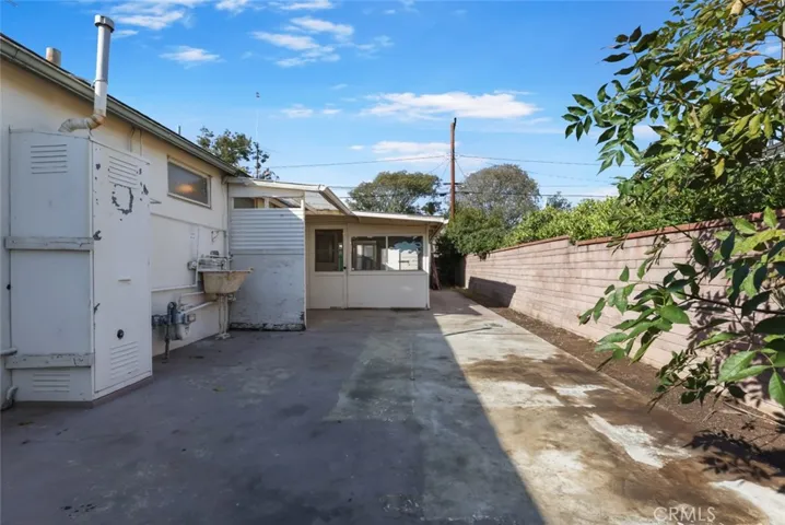 2060 State Avenue, Costa Mesa, California 92627