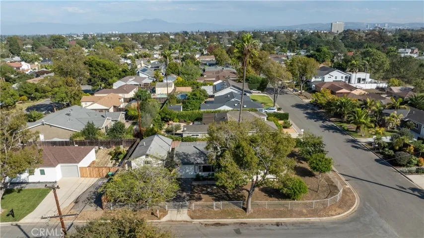 2060 State Avenue, Costa Mesa, California 92627