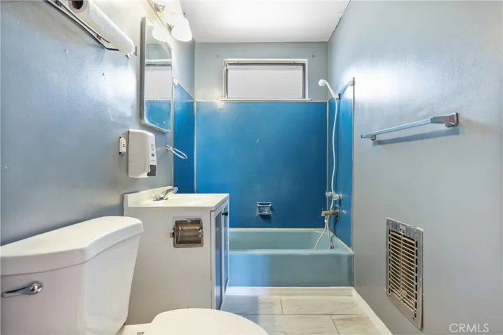2060 State Avenue, Costa Mesa, California 92627