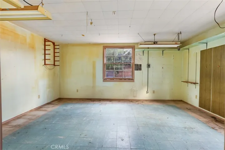 Detached workshop
