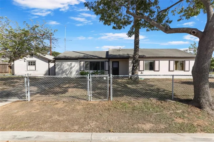 2060 State Avenue, Costa Mesa, California 92627