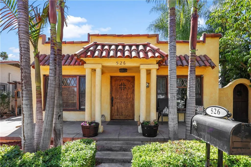 526 W 11th, Corona, California 92882 home-pic-0