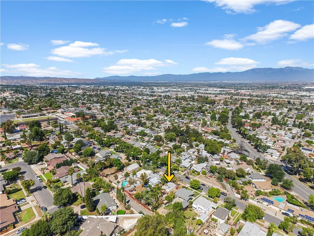 526 W 11th, Corona, California 92882 home-pic-21