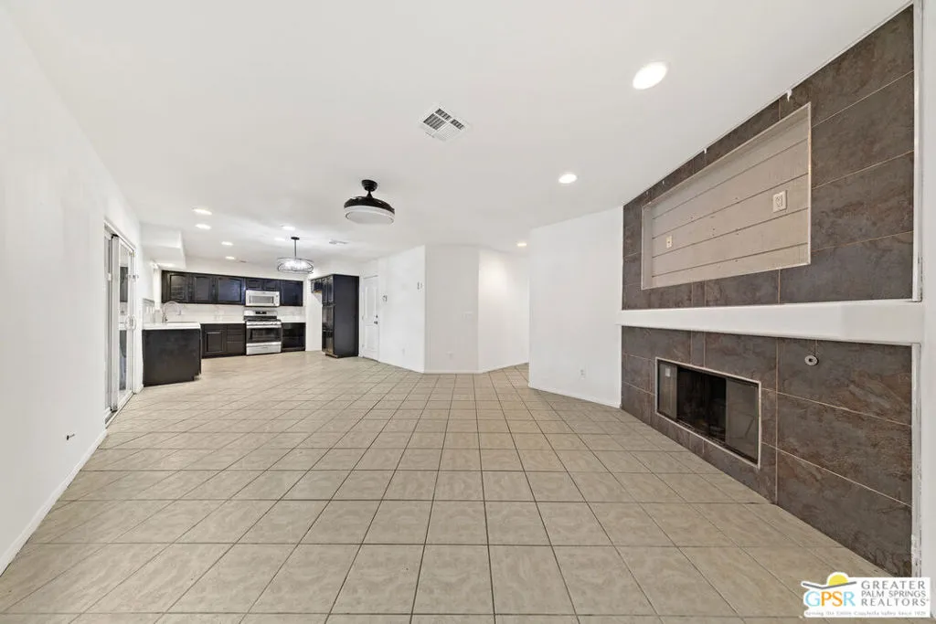 66270 Desert View Avenue, Desert Hot Springs, California 92240 home-pic-2
