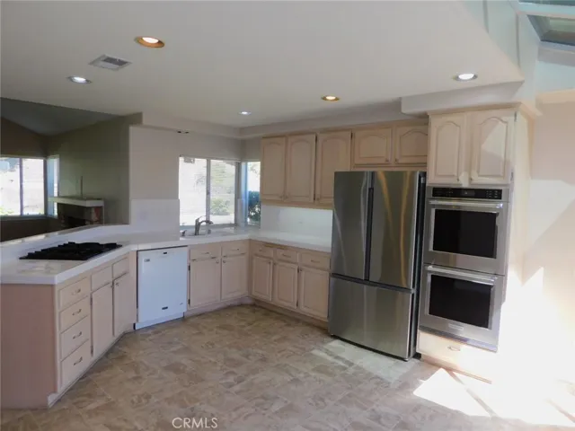 2695 Country, Westlake Village, California 91361
