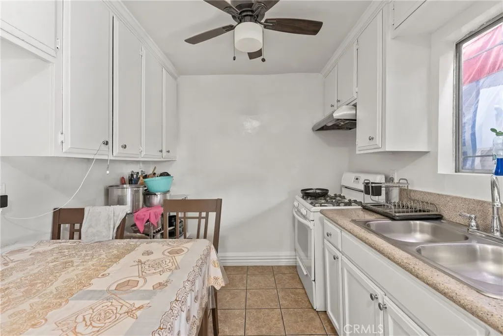 6118 S Main, Los Angeles, California 90003 home-pic-19