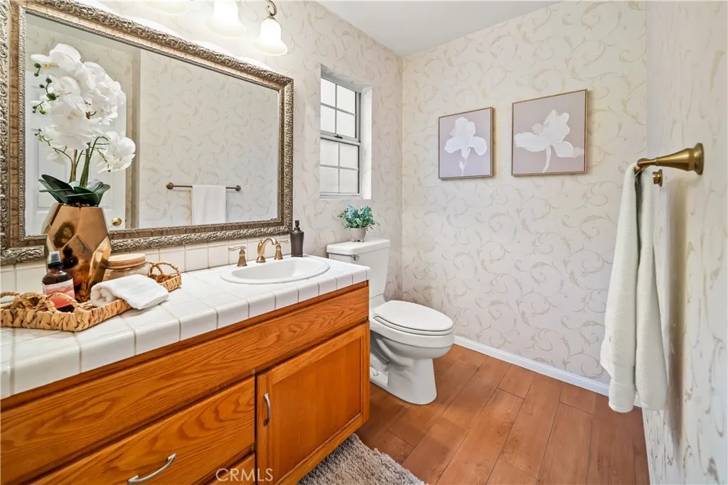 2002 Marshallfield, Redondo Beach, California 90278 home-pic-18