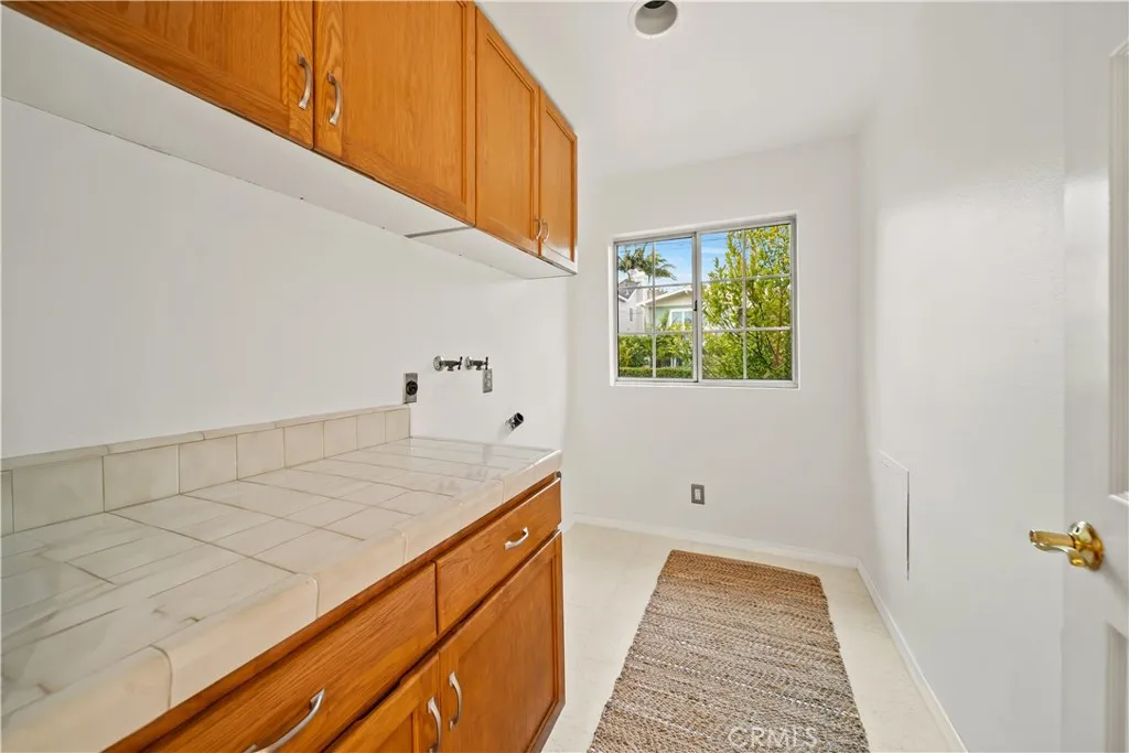 2002 Marshallfield, Redondo Beach, California 90278 home-pic-37