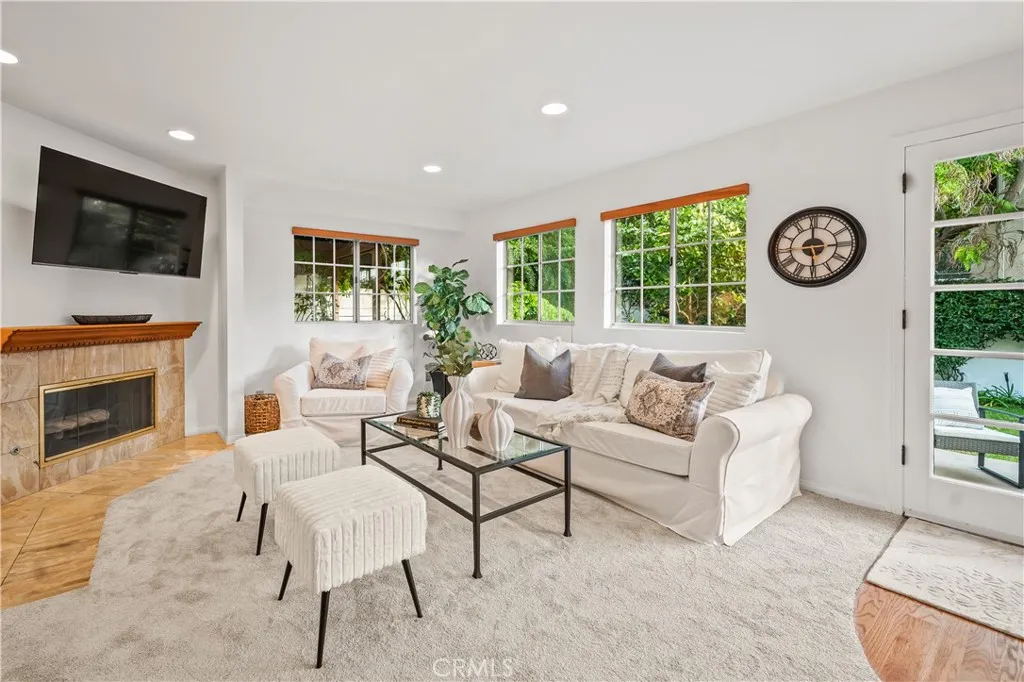 2002 Marshallfield, Redondo Beach, California 90278 home-pic-12