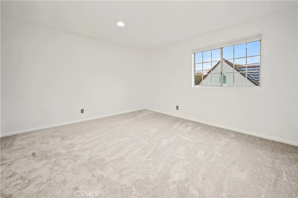 2002 Marshallfield, Redondo Beach, California 90278 home-pic-32