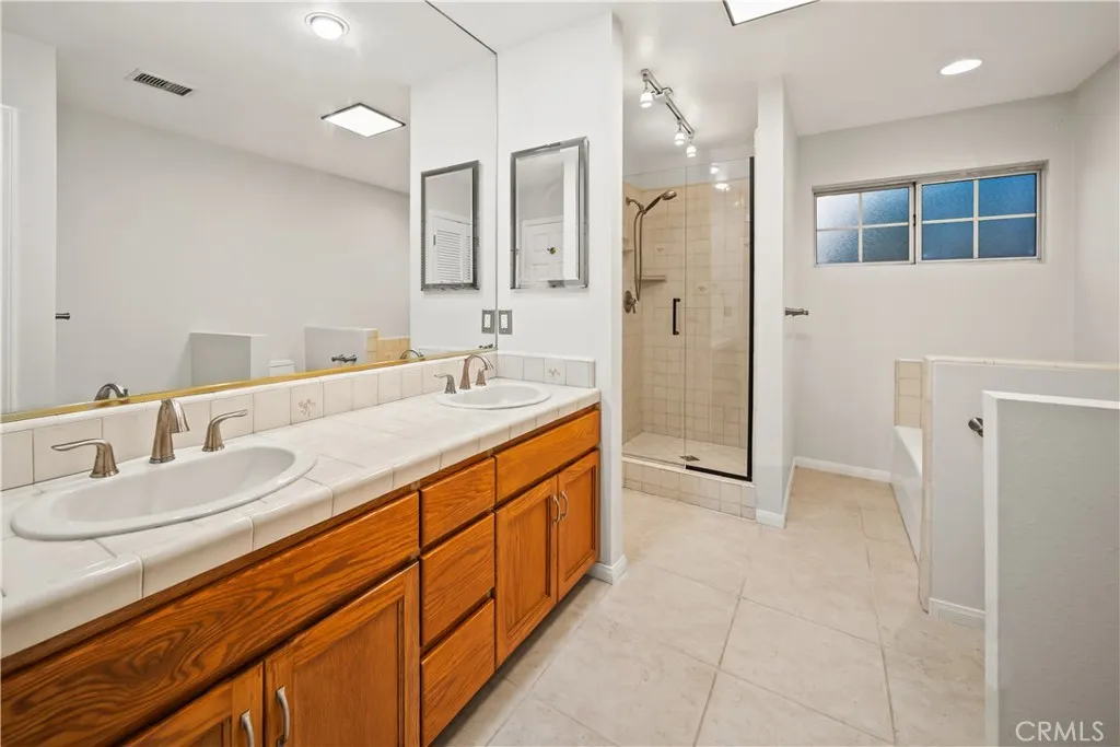 2002 Marshallfield, Redondo Beach, California 90278 home-pic-29