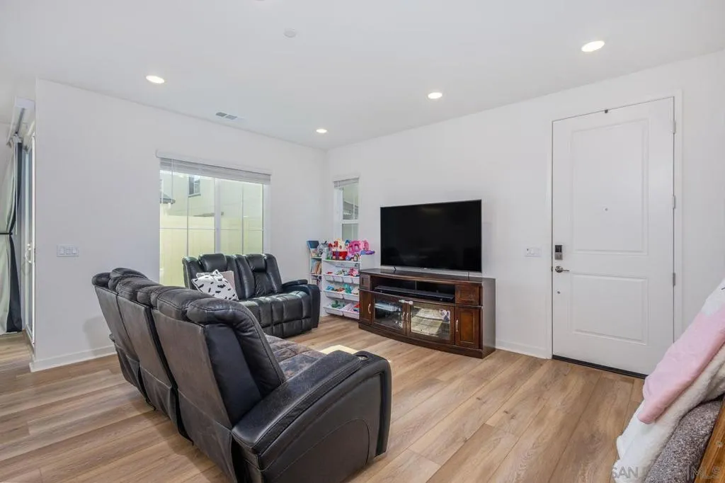 , Fallbrook, California 92028 home-pic-16