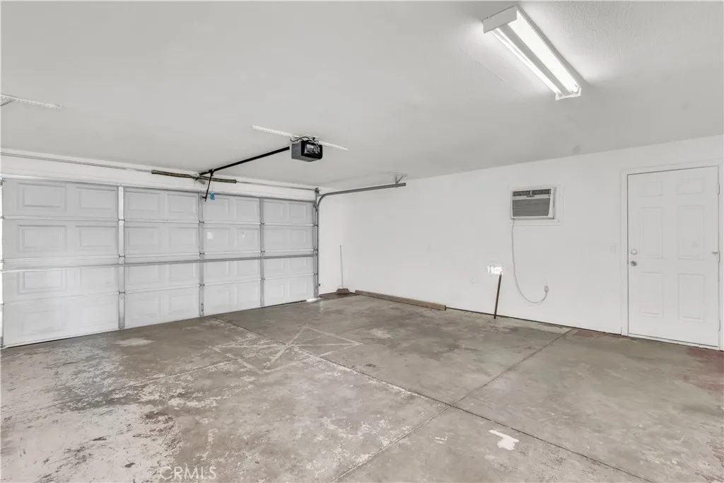 14486 Willow St, Hesperia, California 92345 home-pic-13