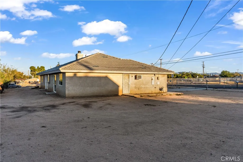 14486 Willow St, Hesperia, California 92345 home-pic-14