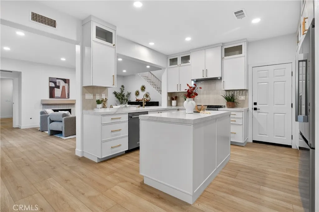 81 Zinnia Street, Ladera Ranch, California 92694 home-pic-8
