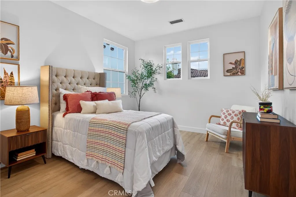 81 Zinnia Street, Ladera Ranch, California 92694 home-pic-26