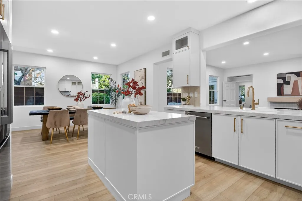 81 Zinnia Street, Ladera Ranch, California 92694 home-pic-10