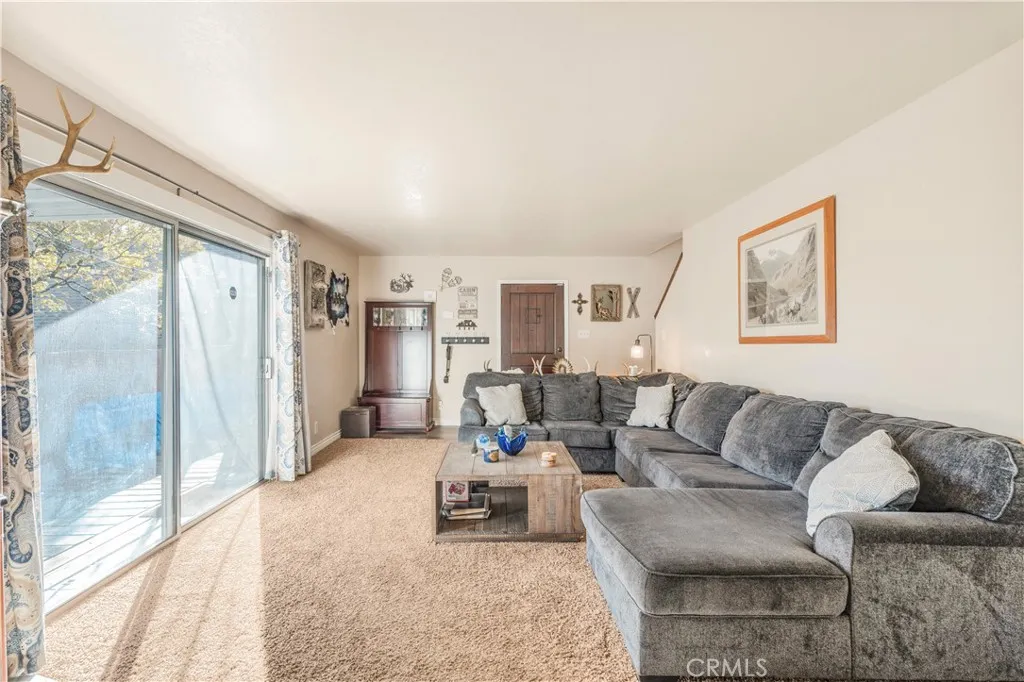 31739 Panorama Drive, Running Springs, California 92382 home-pic-2