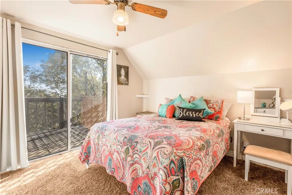31739 Panorama Drive, Running Springs, California 92382 home-pic-10