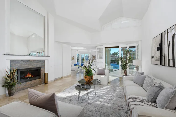 58_11929824_184086-EI-106