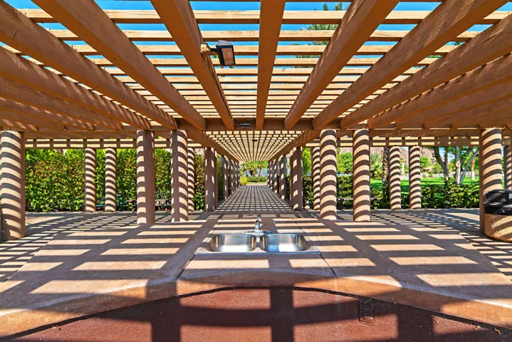 44_11917730_lake-la-quinta-12jpg_5027289