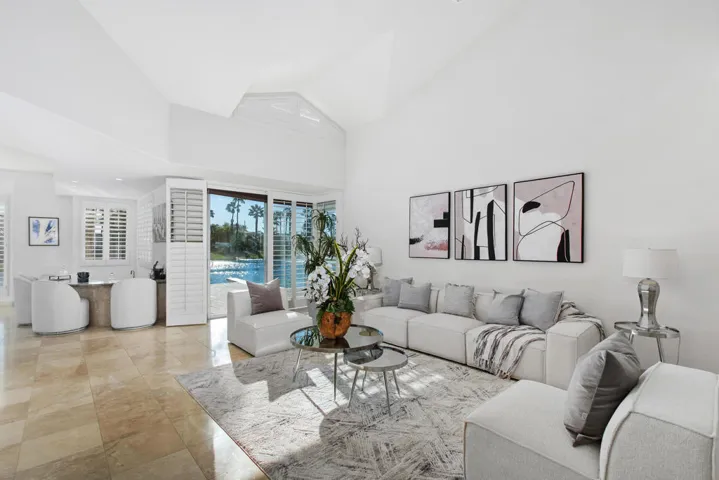 57_11929825_184086-EI-107