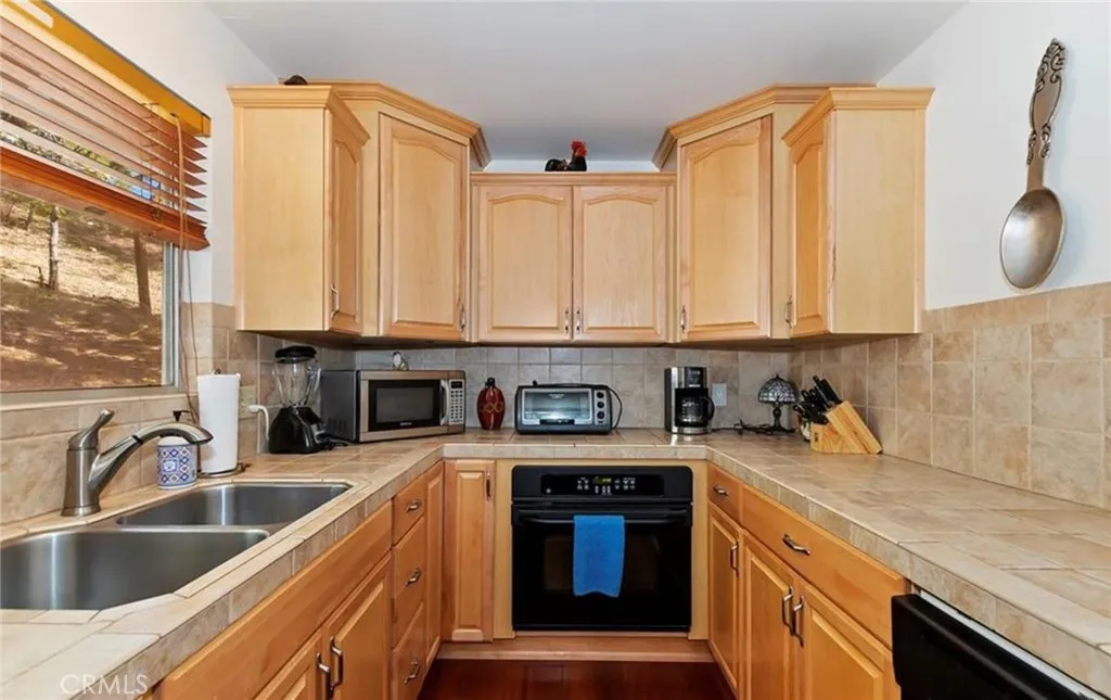 27300 Bernina, Lake Arrowhead, California 92352 home-pic-7