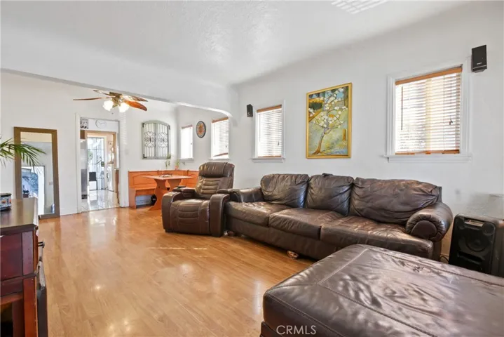 305 E 52nd, Long Beach, California 90805