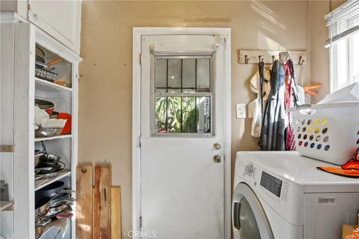 305 E 52nd, Long Beach, California 90805