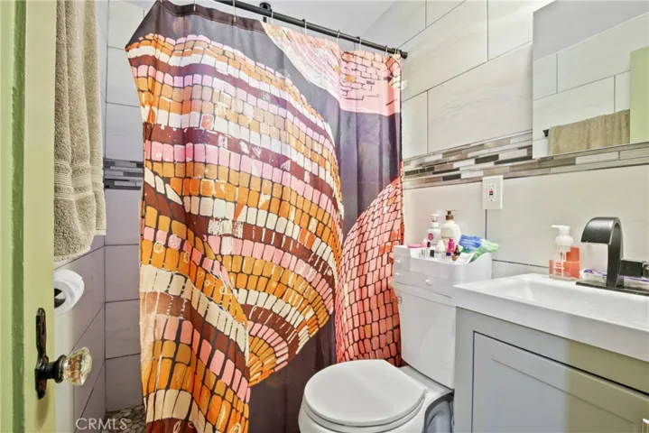 305 E 52nd, Long Beach, California 90805