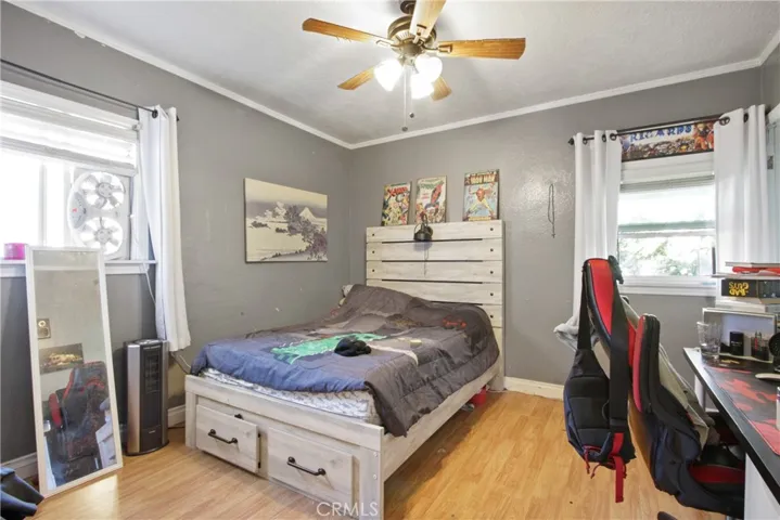 305 E 52nd, Long Beach, California 90805