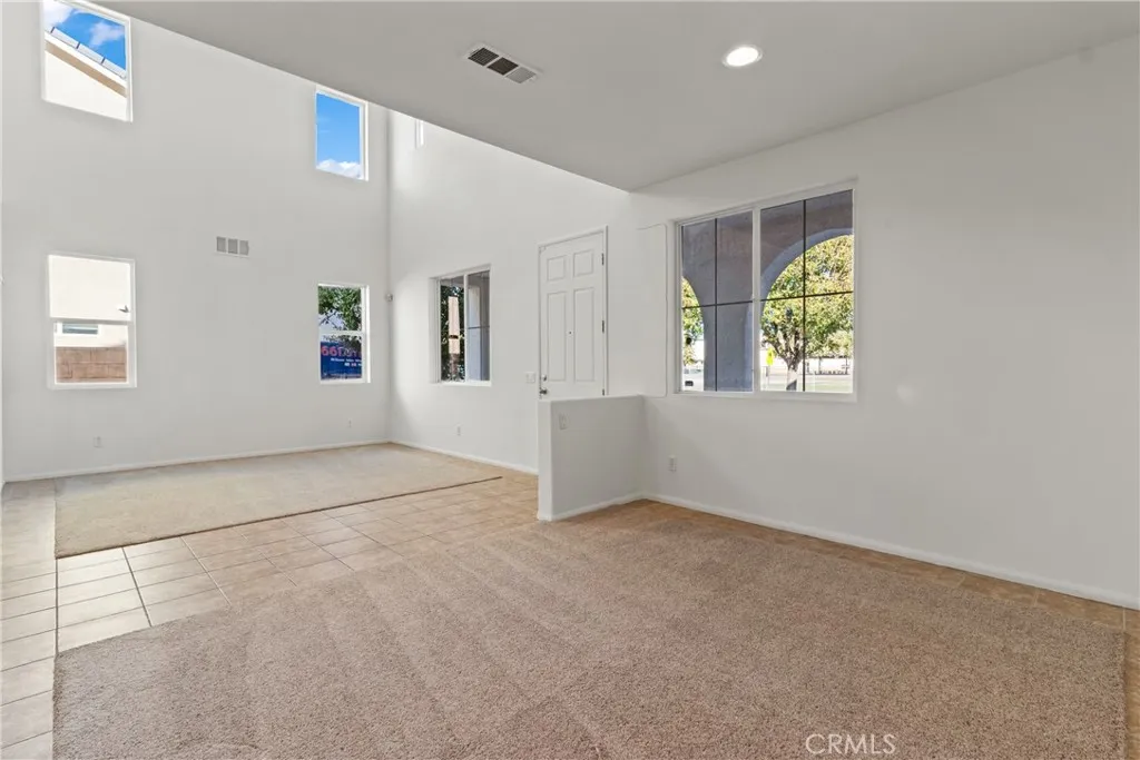 43705 46th W, Lancaster, California 93536 home-pic-2