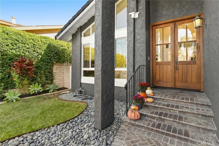 23962 Warsaw, Mission Viejo, California 92691