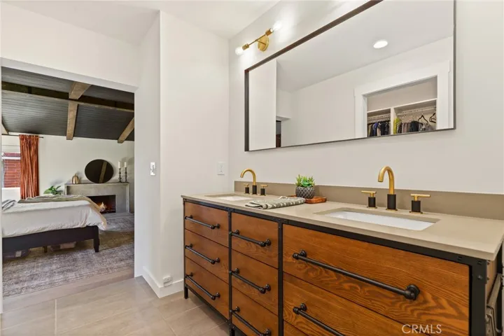 23962 Warsaw, Mission Viejo, California 92691