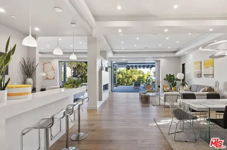 16132 Alcima Avenue, Pacific Palisades, California 90272