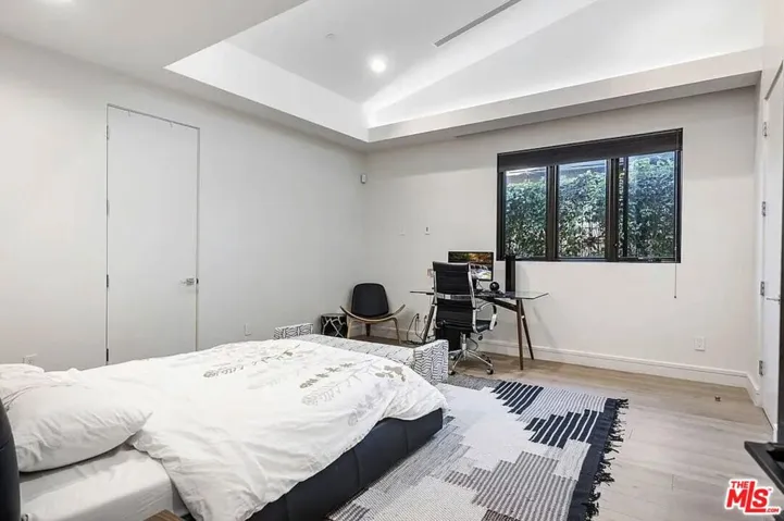 16132 Alcima Avenue, Pacific Palisades, California 90272