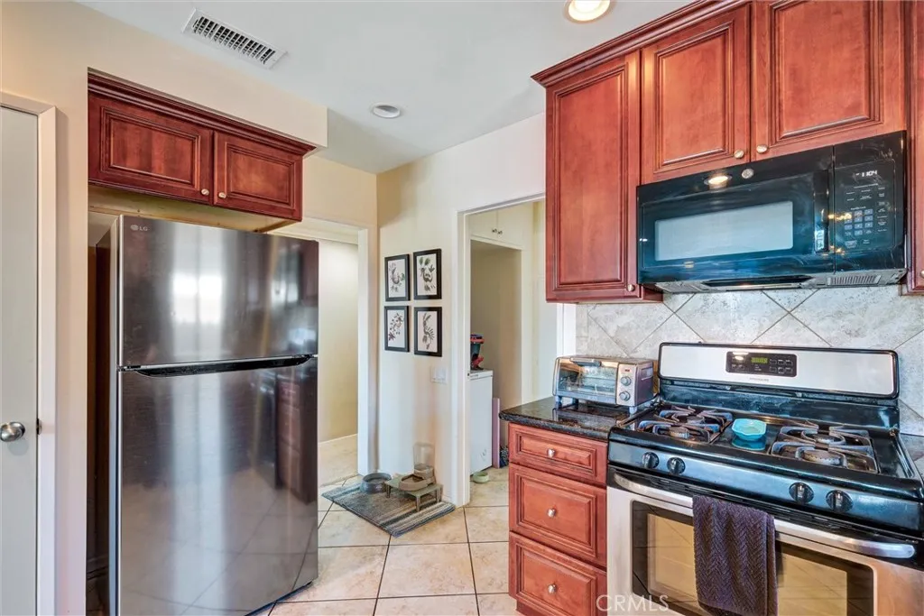 4534 W 129th, Hawthorne, California 90250 home-pic-14