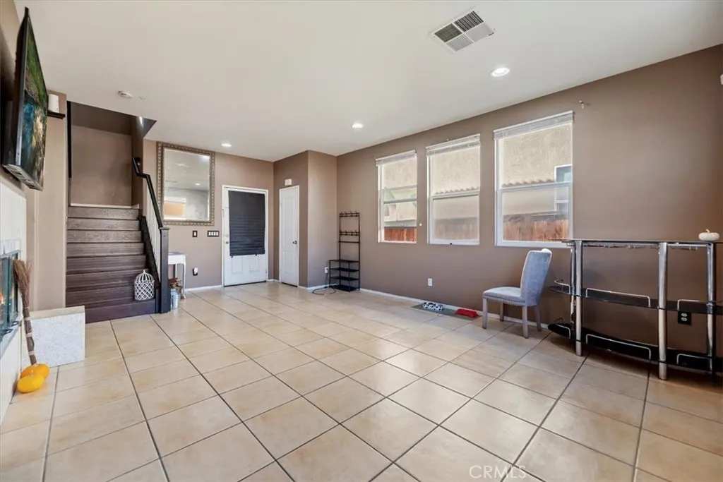 14416 Honeyhill, Victorville, California 92394 home-pic-9